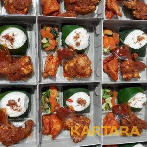 Paket Nasi Ayam Bumbu Rendang
